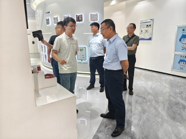 调研|上海工商联副会长一行莅临我司考察